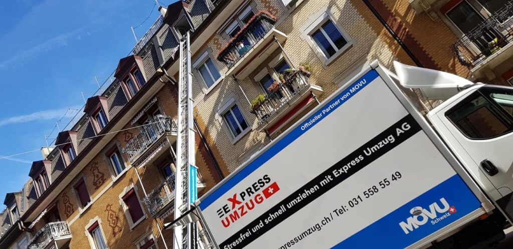 Umzugsfirma Express Umzug AG bei der Arbeit